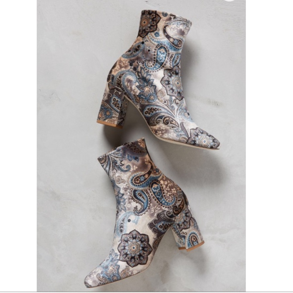 NWT Jeffrey Campbell Cenga Velvet Boots